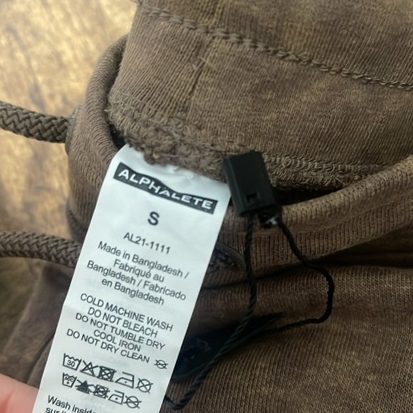 Alphalete Essential Oversized Acid Wash Drawstring Joggers NWT - Picture 9 of 9